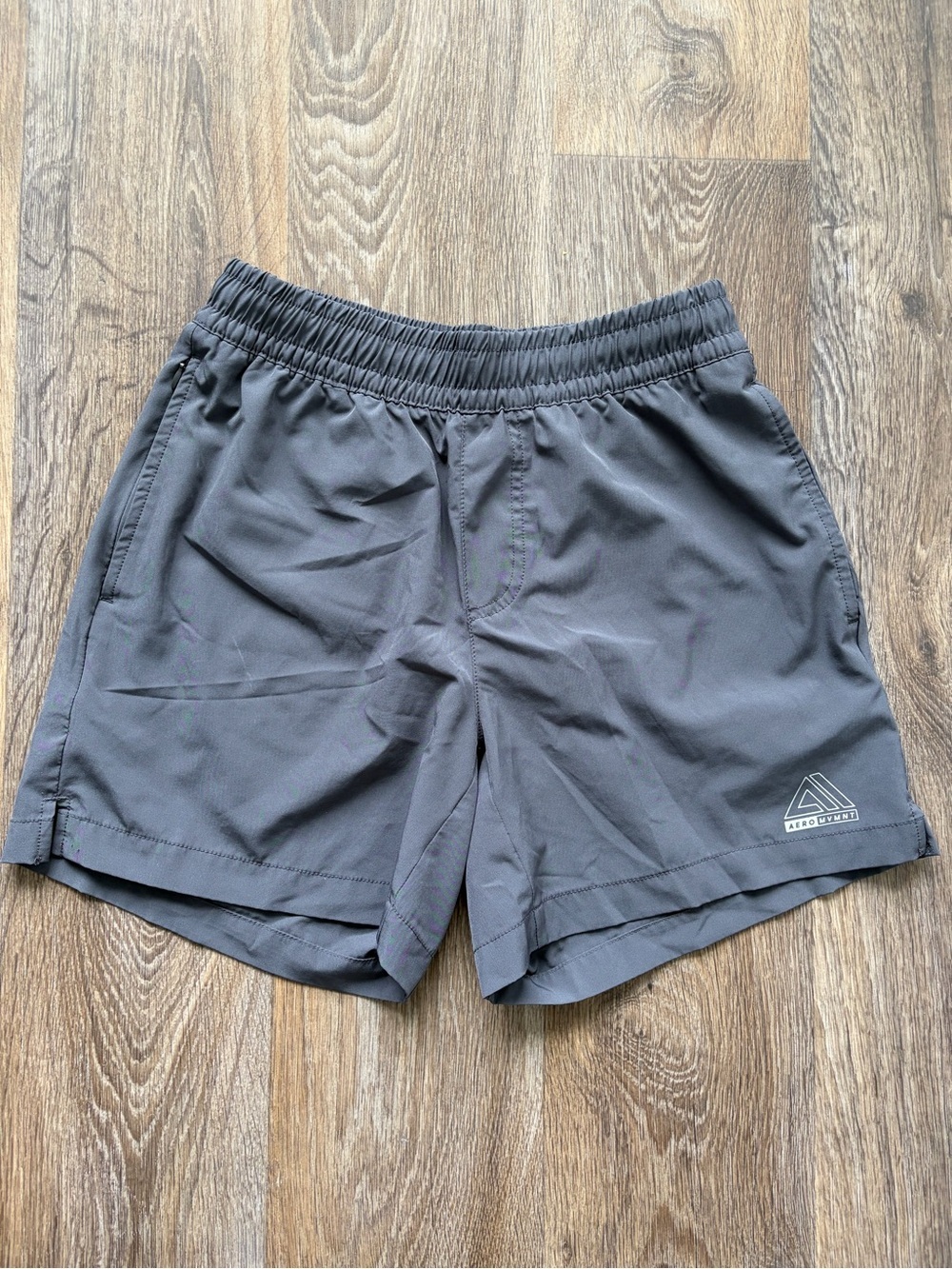 Aero MVMNT Men’s Training Shorts Gray Athletic Gym Running Performance Size S
